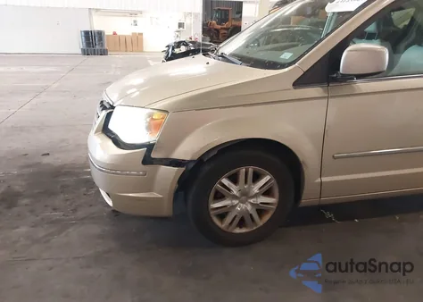 2010 Chrysler Town & Country Limited from USA, damaged, VIN 2A4RR6DX4AR240810